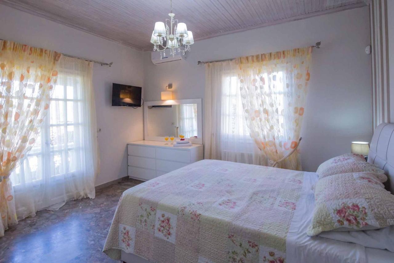 Villa Zapphira Peritheia Corfu ภายนอก รูปภาพ